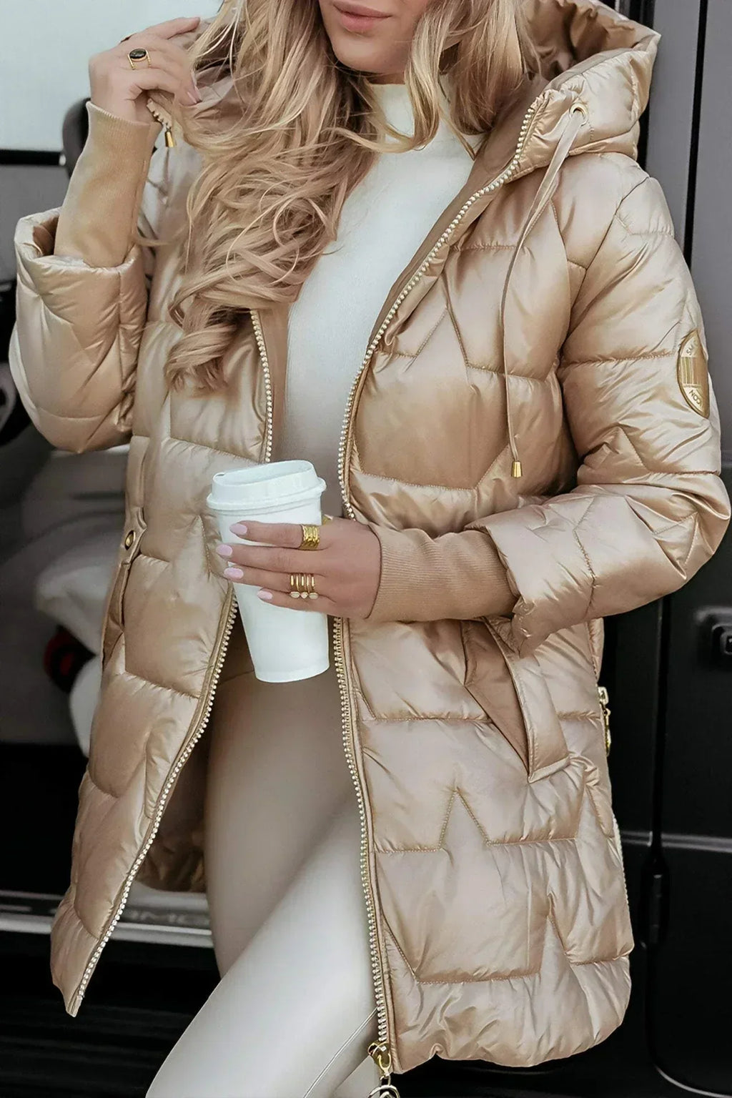 ESCA - Abrigo de invierno elegante con capucha