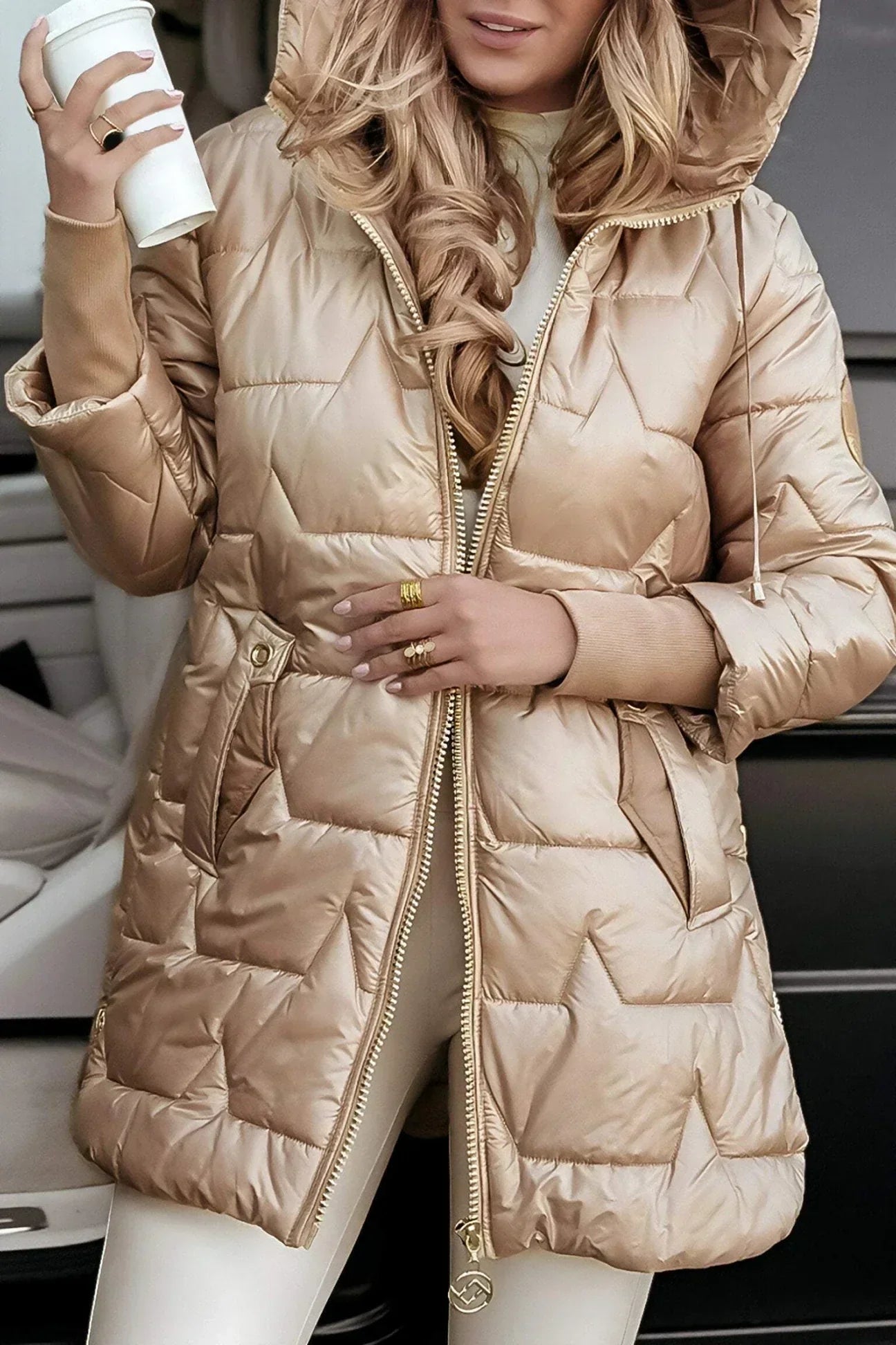 ESCA - Abrigo de invierno elegante con capucha